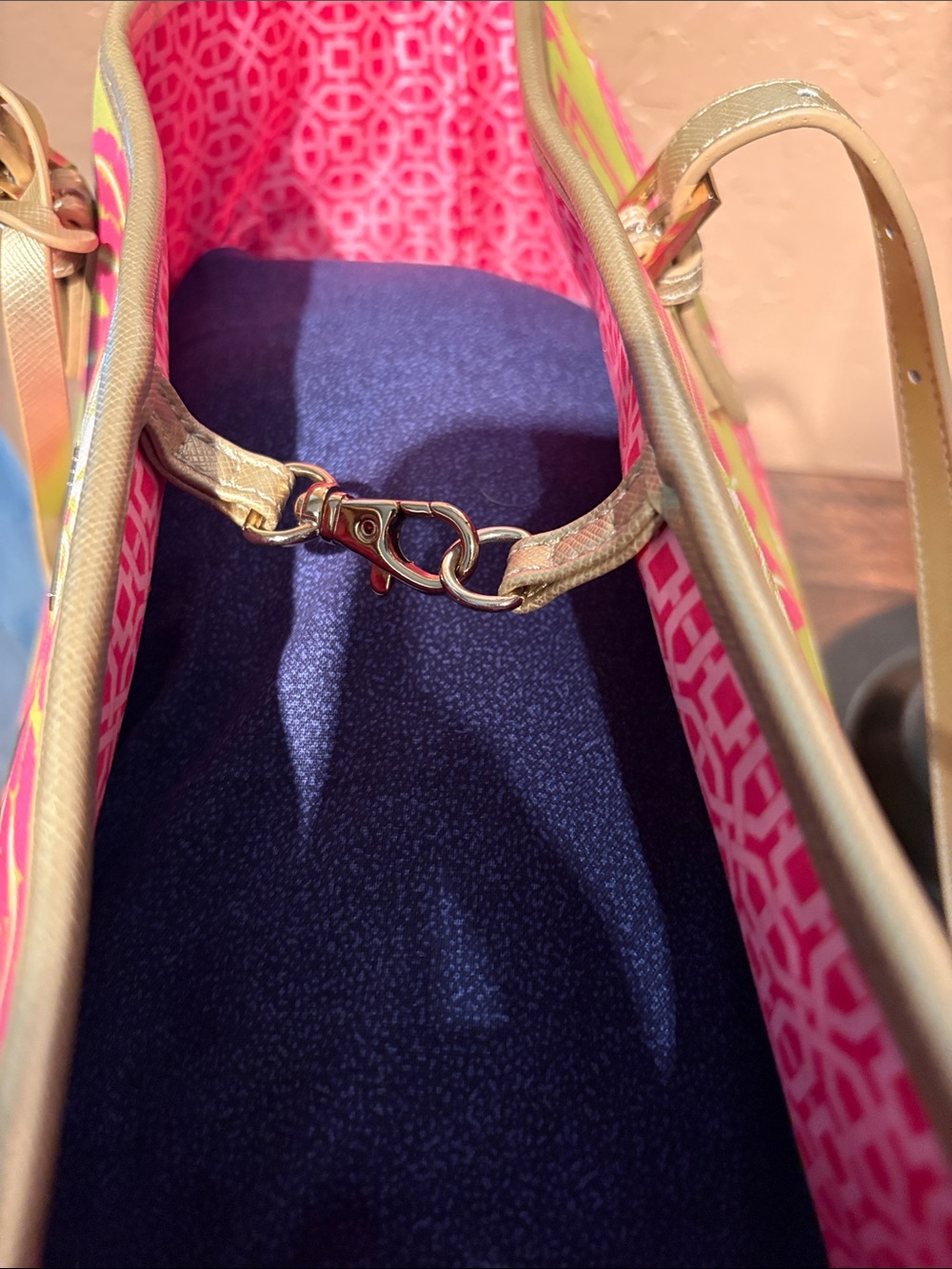 Spartina 449 Tropical Elephant Tote & Matching Wallet Wristlets - Picture 6 of 16